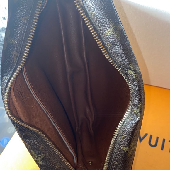 Authentic Louis Vuitton Monogram Compiegne Bag - Picture 14 of 17